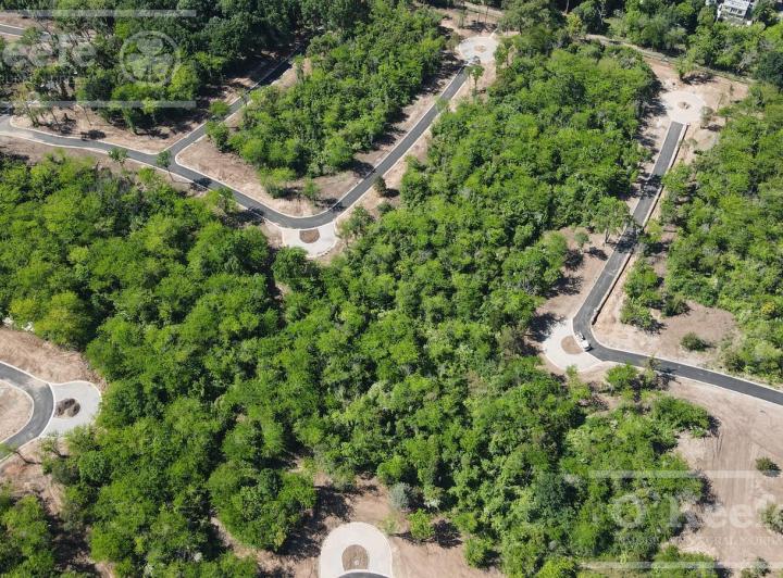 Terreno · 617m²