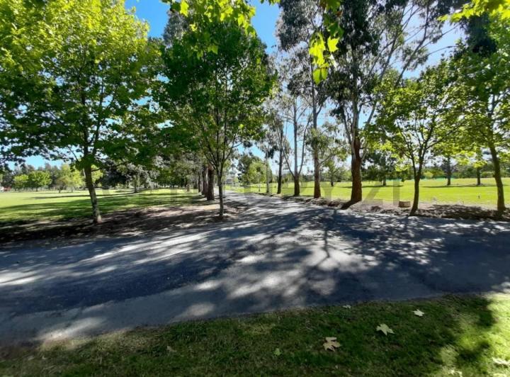 Terreno · 682m²