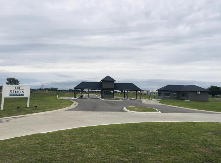 Terreno · 701m²