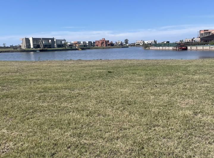 Terreno · 700m²