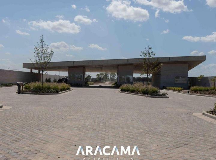 Terreno · 849m²
