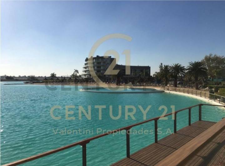 Terreno · 932m²