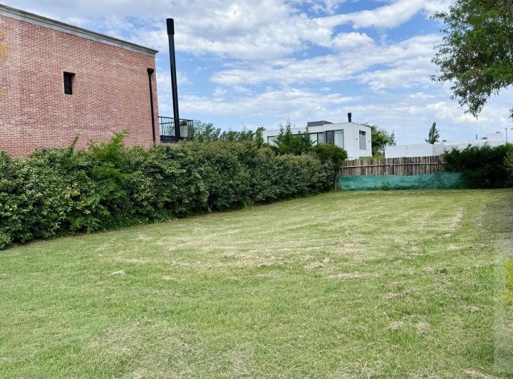 Terreno · 473m²