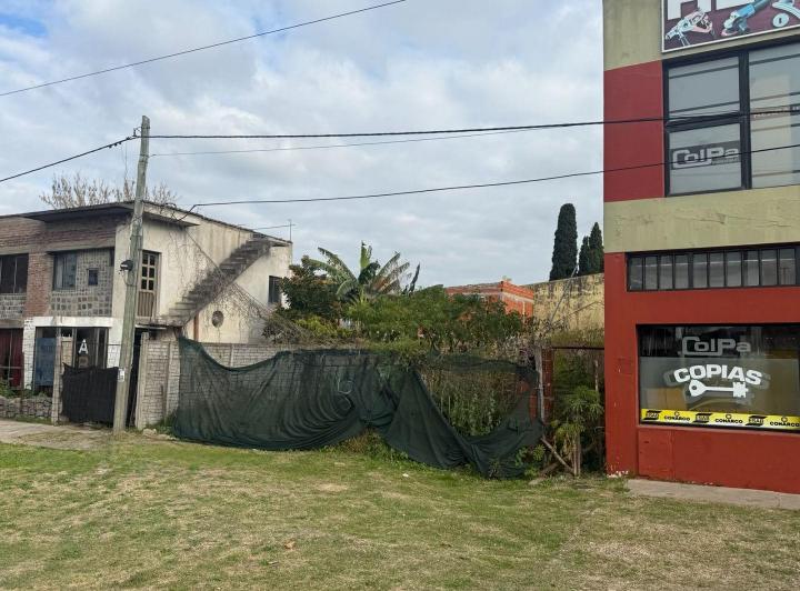 Terreno · 300m²