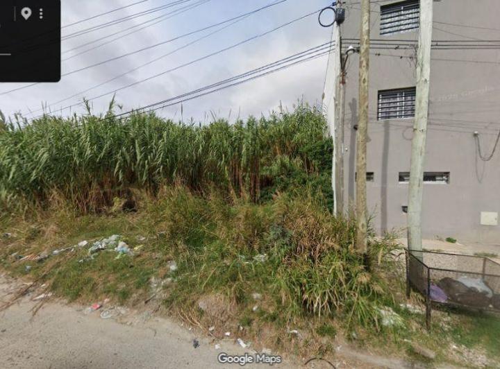 Terreno · 900m²