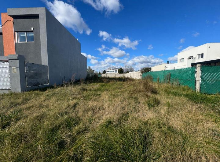 Terreno · 381m²