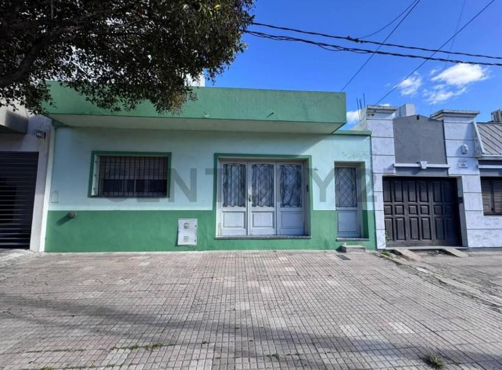 Terreno · 105m² · 4 Ambientes · 1 Cochera
