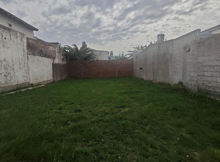 Terreno · 180m²