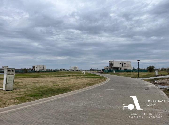 Terreno · 600m²