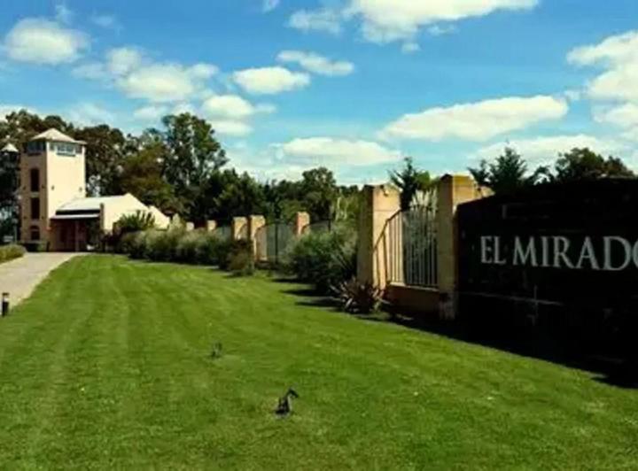 Terreno · 1358m²