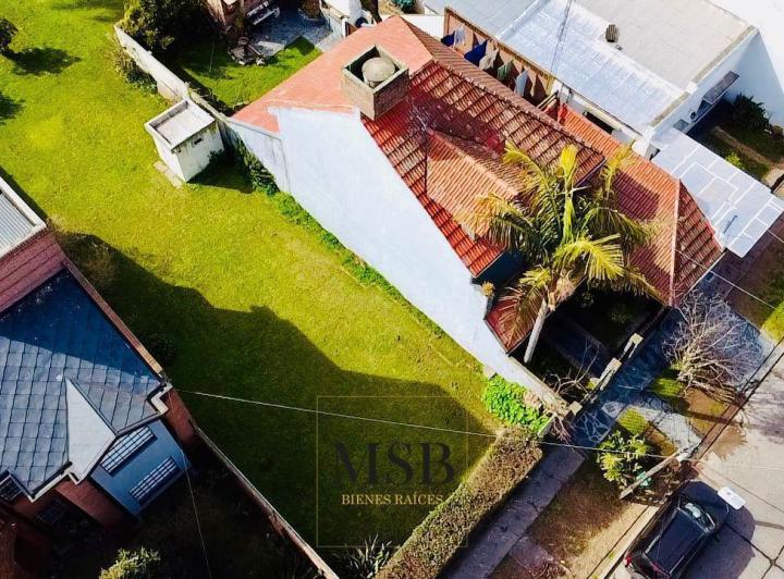 Terreno · 216m²