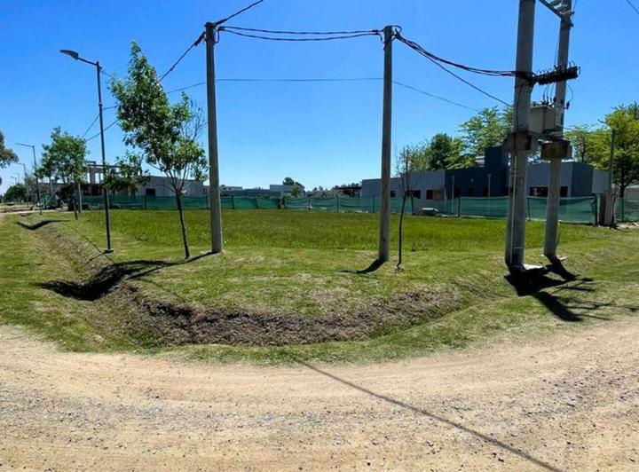 Terreno · 895m²