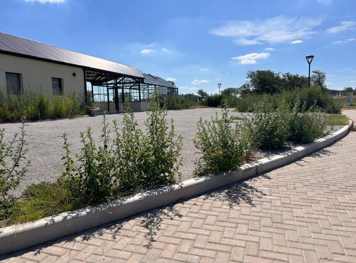Terreno · 735m²