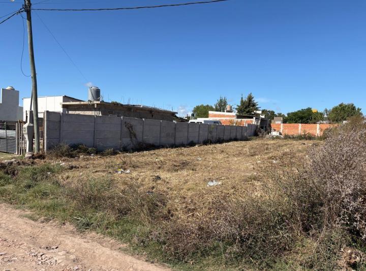 Terreno · 374m²