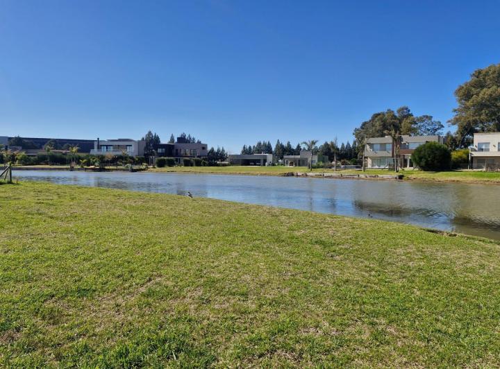 Terreno · 812m²