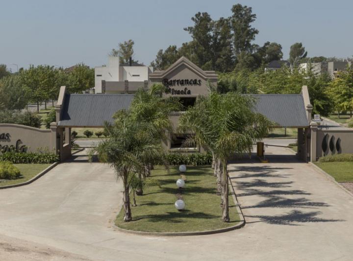 Terreno · 697m²
