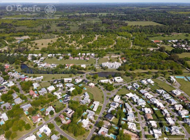 Terreno · 700m²
