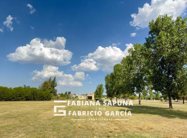 Terreno · 2300m²