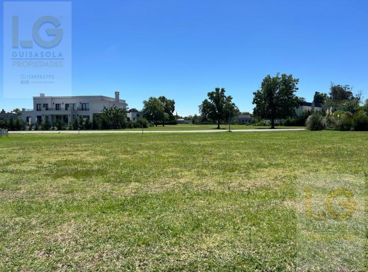 Terreno · 670m²