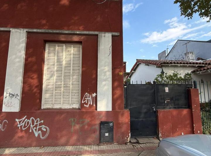 Terreno · 438m²