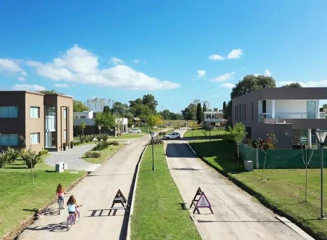 Terreno · 808m²