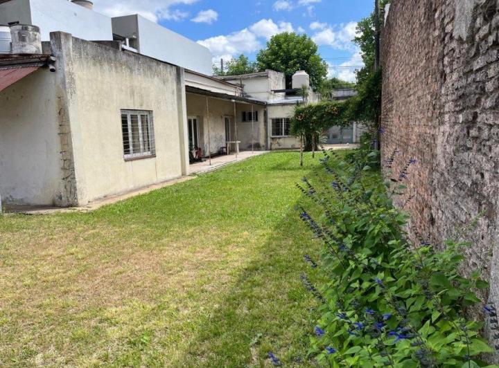Terreno · 731m²