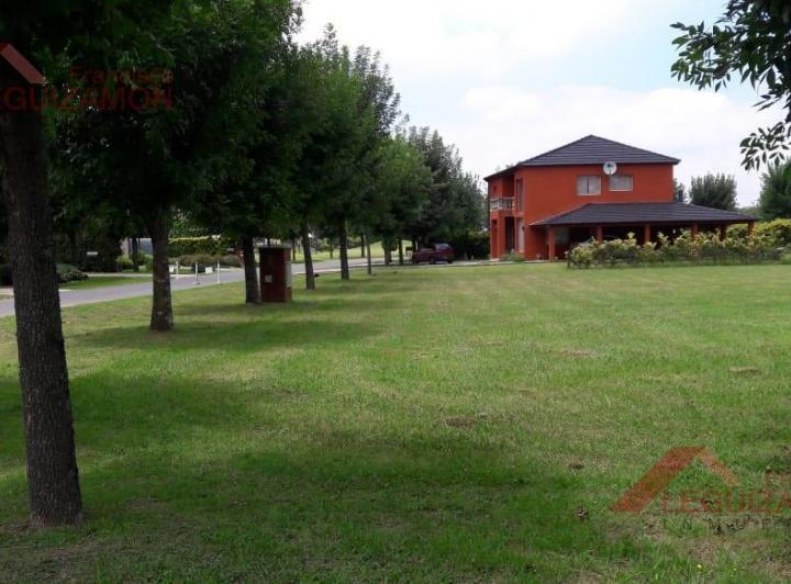 Terreno · 945m²