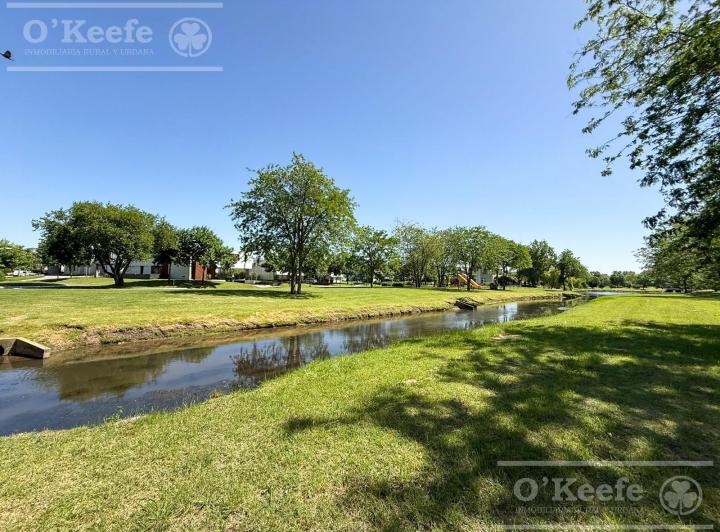 Terreno · 748m²