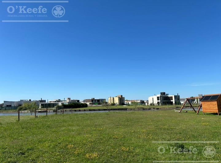Terreno · 724m²