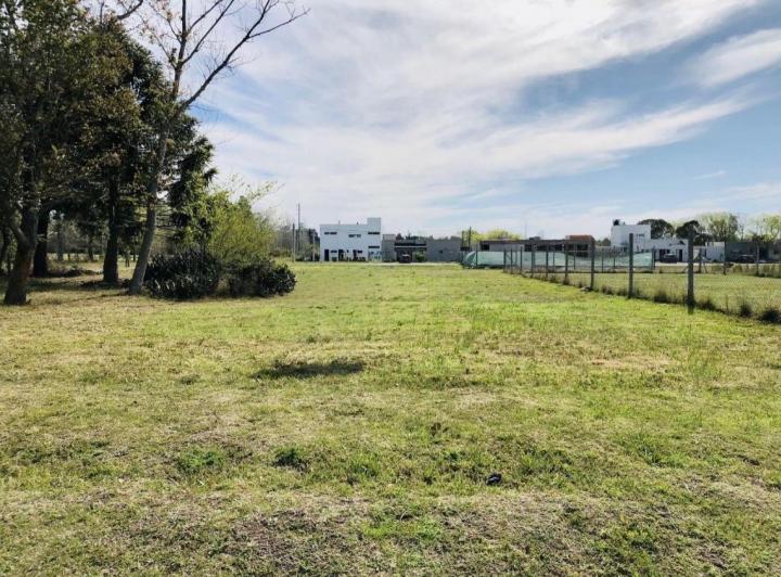 Terreno · 713m²