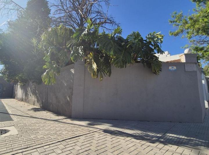 Terreno · 220m²