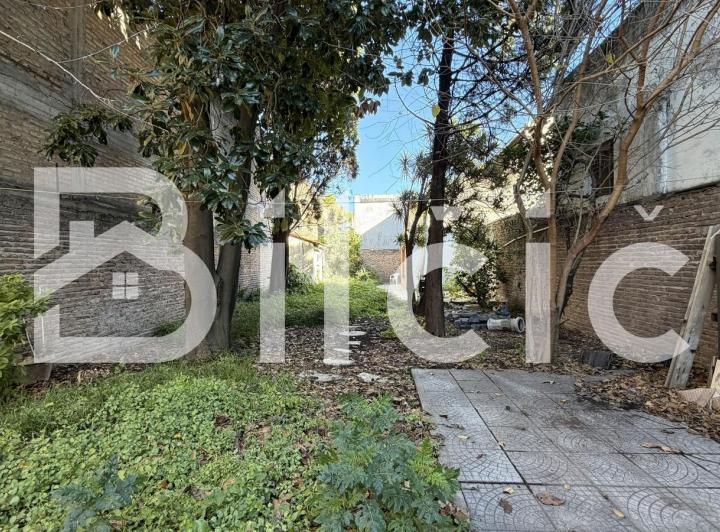 Terreno · 227m²
