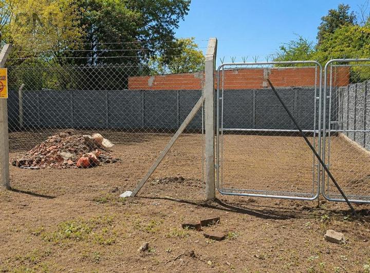 Terreno · 255m²
