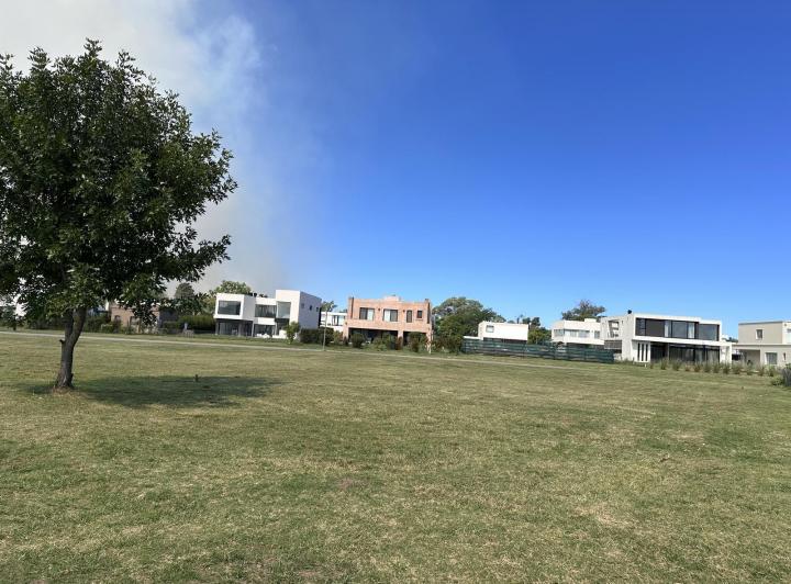 Terreno · 961m²