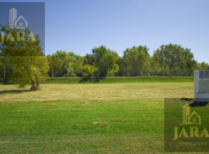 Terreno · 600m²