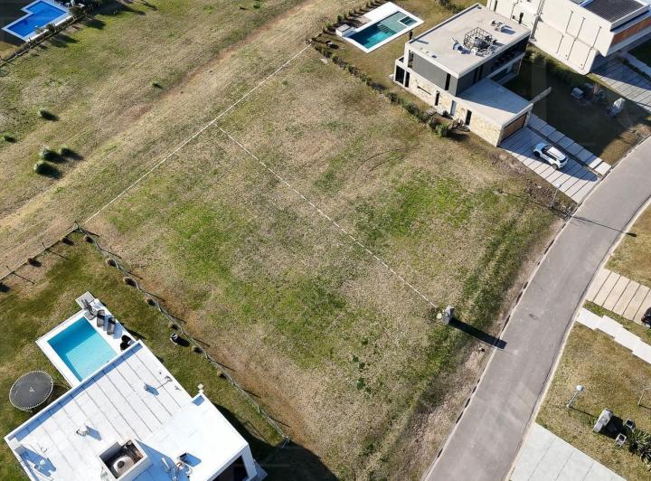 Terreno · 1650m²
