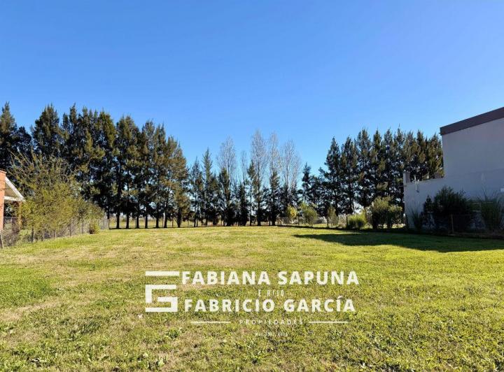 Terreno · 830m²