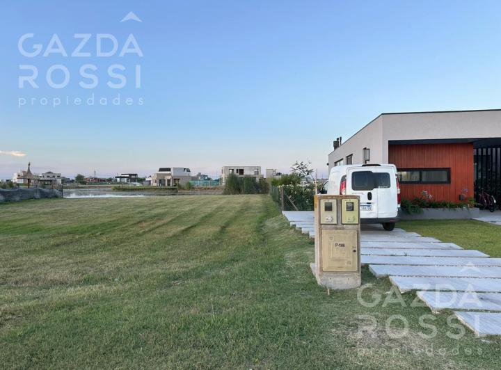 Terreno · 840m²