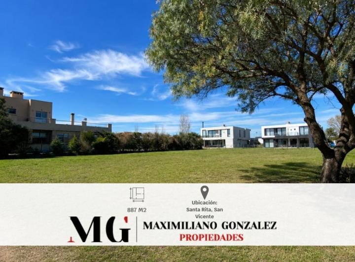 Terreno · 887m²