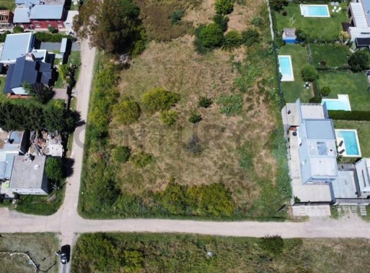 Terreno · 2500m²