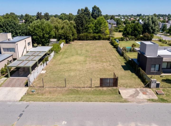 Terreno · 1100m²