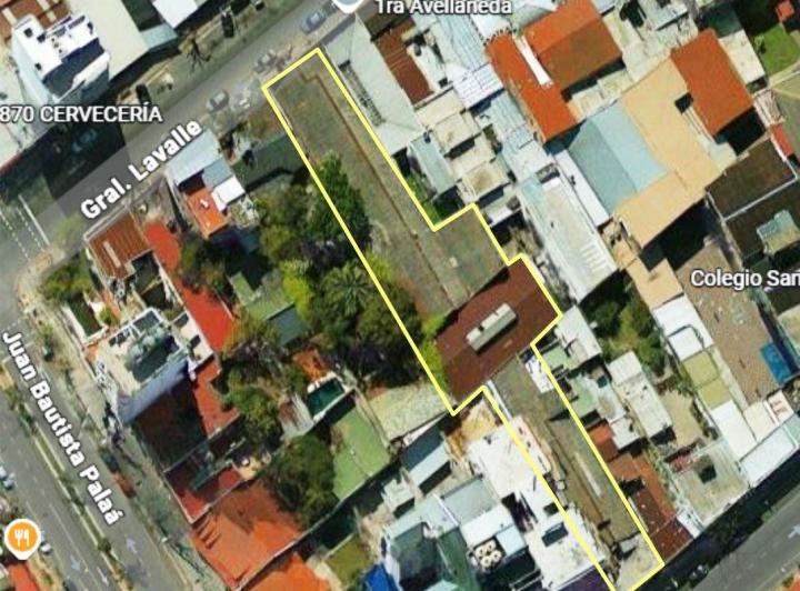 Terreno · 1376m²