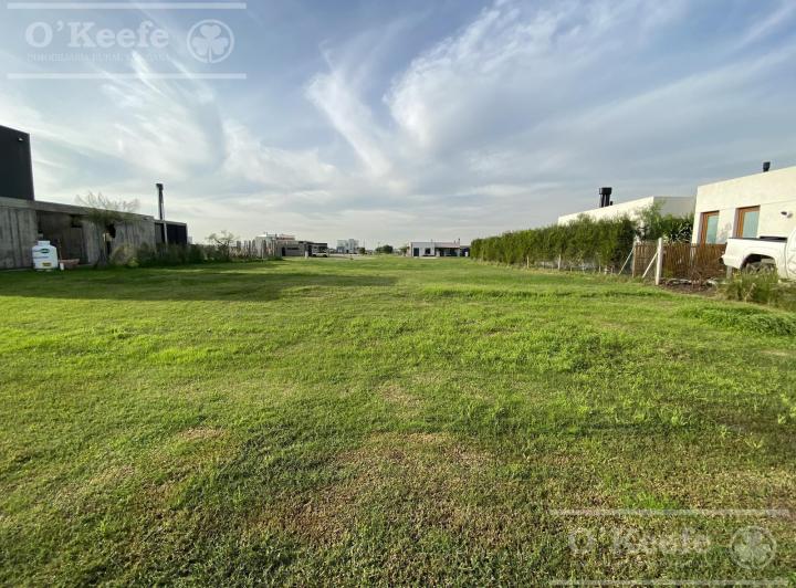 Terreno · 727m²