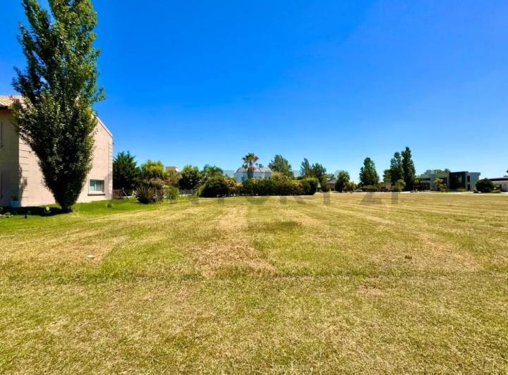 Terreno · 1653m²