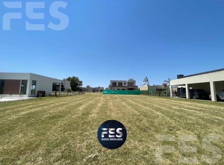 Terreno · 650m²