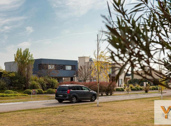 Terreno · 1428m²
