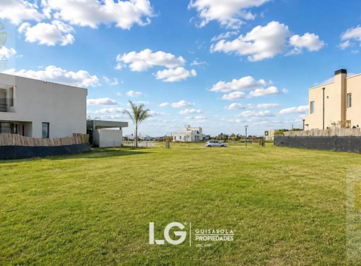 Terreno · 730m²