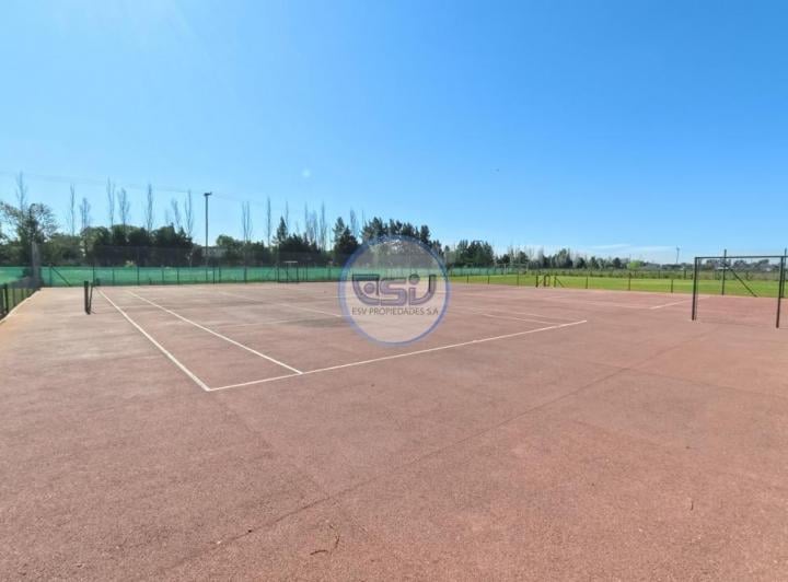 Terreno · 654m²
