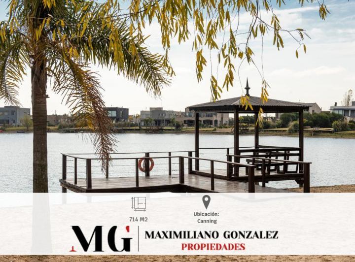 Terreno · 714m²