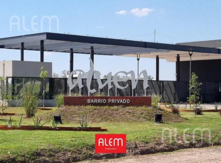 Terreno · 671m²